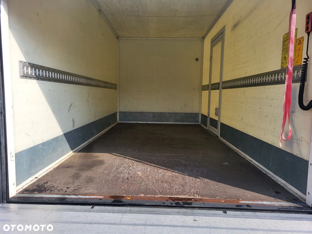 Volkswagen Crafter - 32