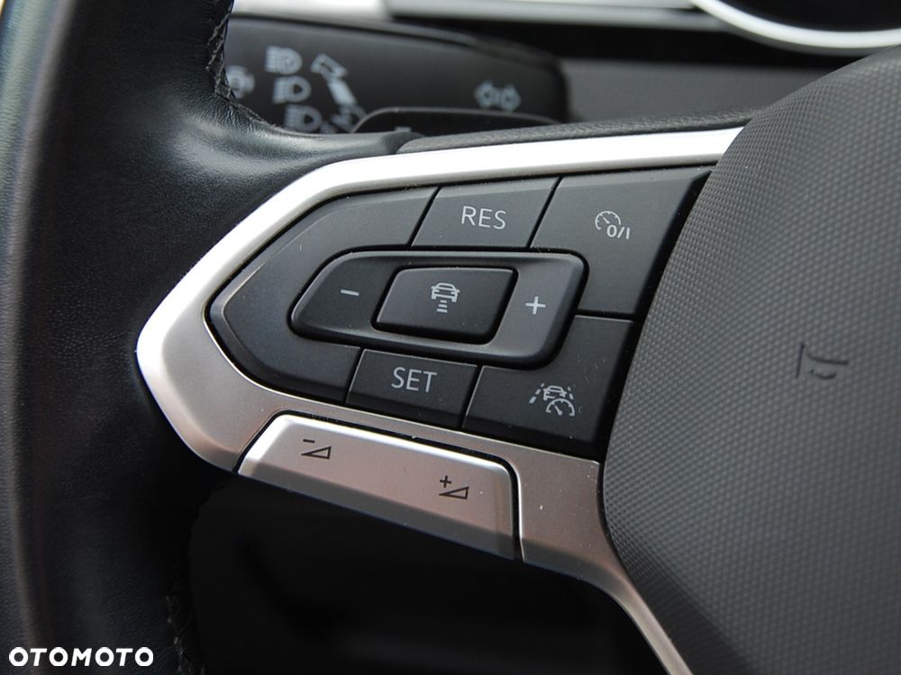 Volkswagen Passat 2.0 TDI EVO Business DSG - 29
