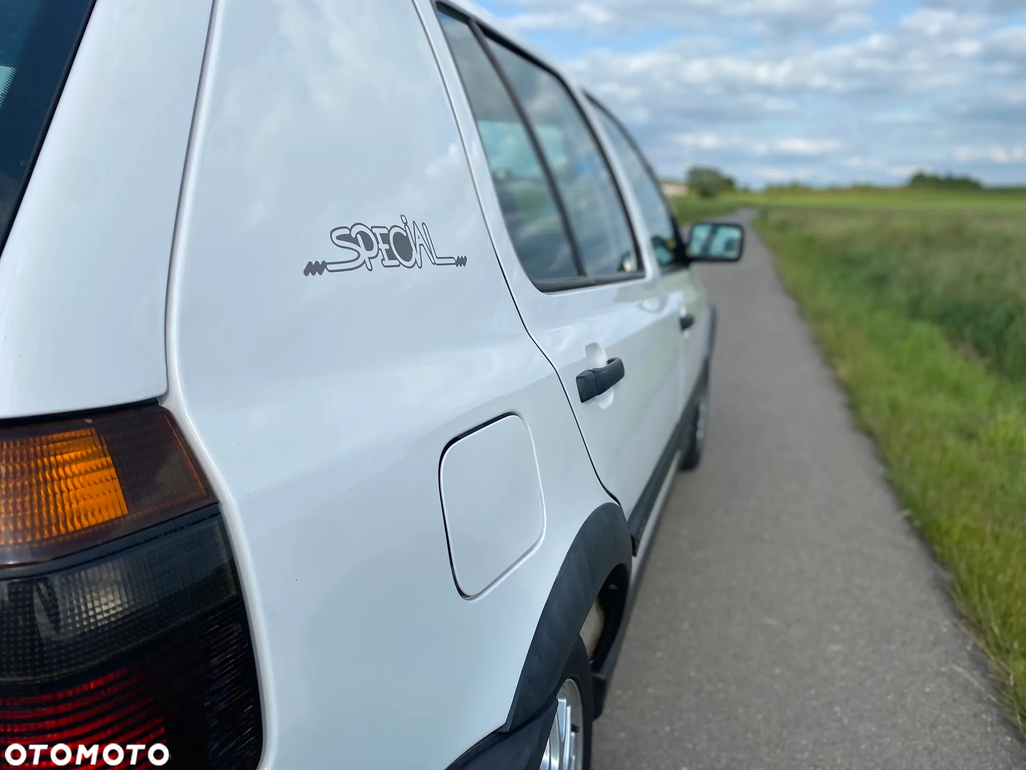 Volkswagen Golf 1.8 GT Special - 10