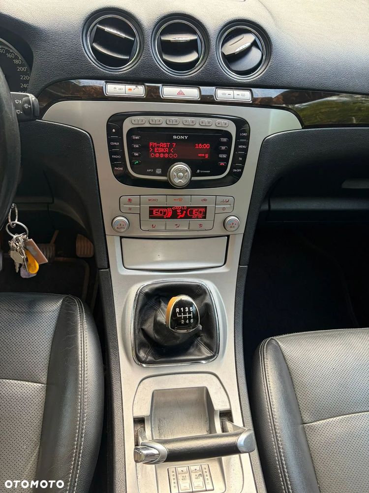 Ford Galaxy 2.0 TDCi Ambiente - 10