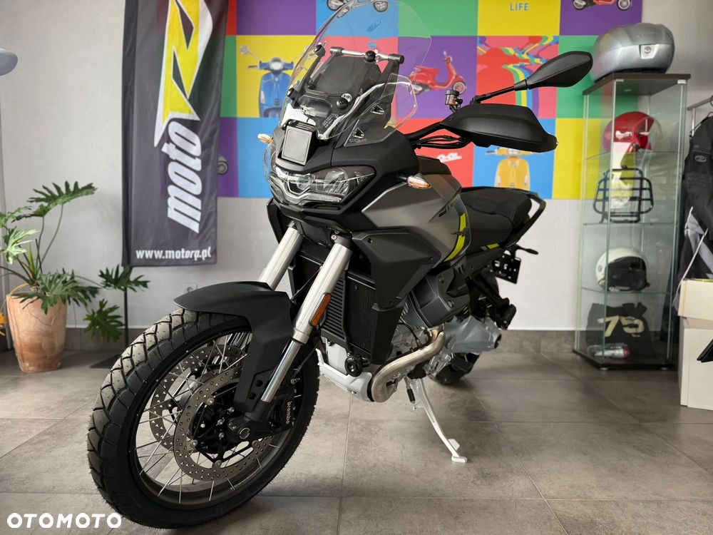 Moto Guzzi Stelvio - 2