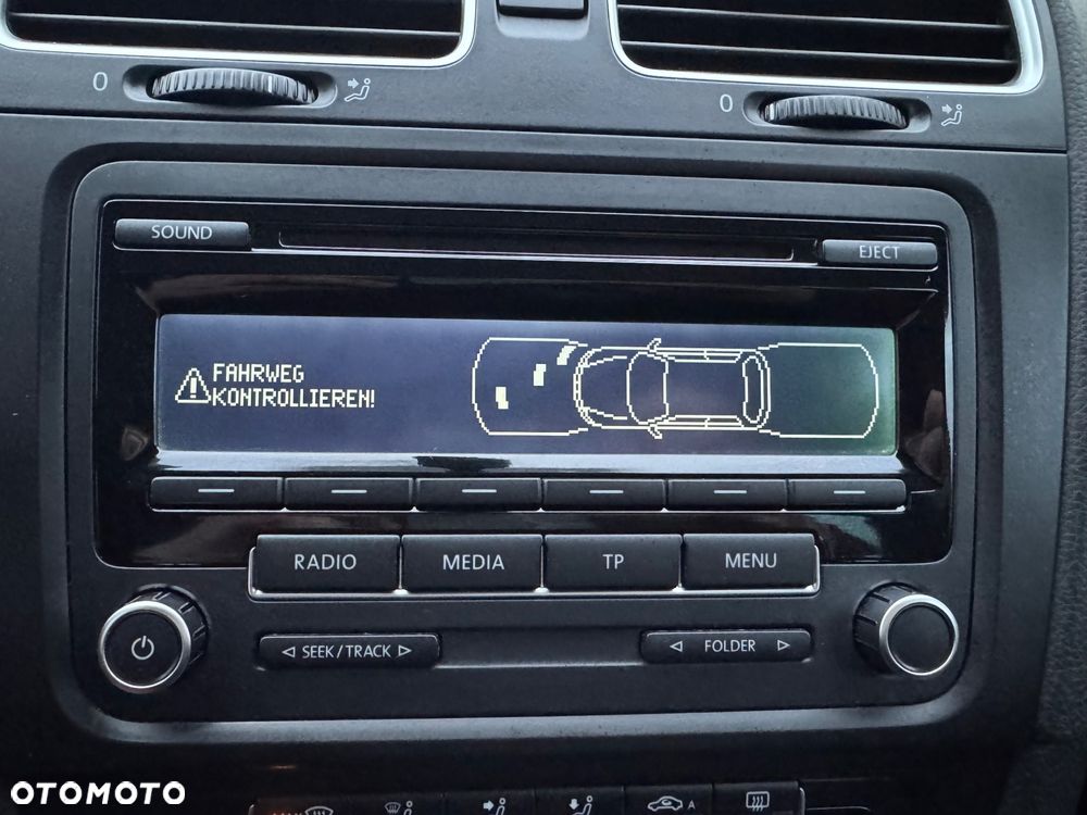 Volkswagen Golf - 32