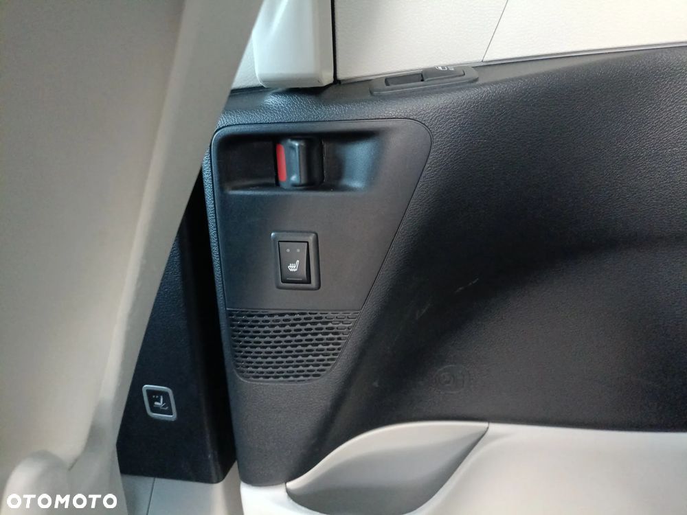 Chrysler Pacifica - 23