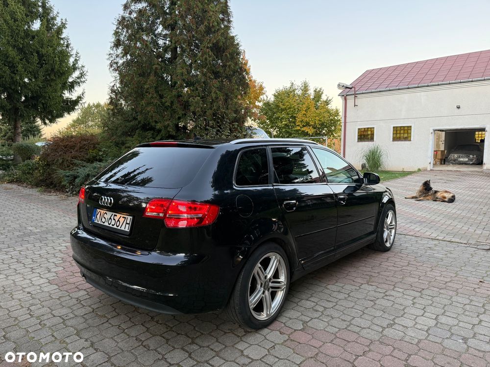 Audi A3 3-drzwiowe 1.6 TDI S line Sportpaket - 4