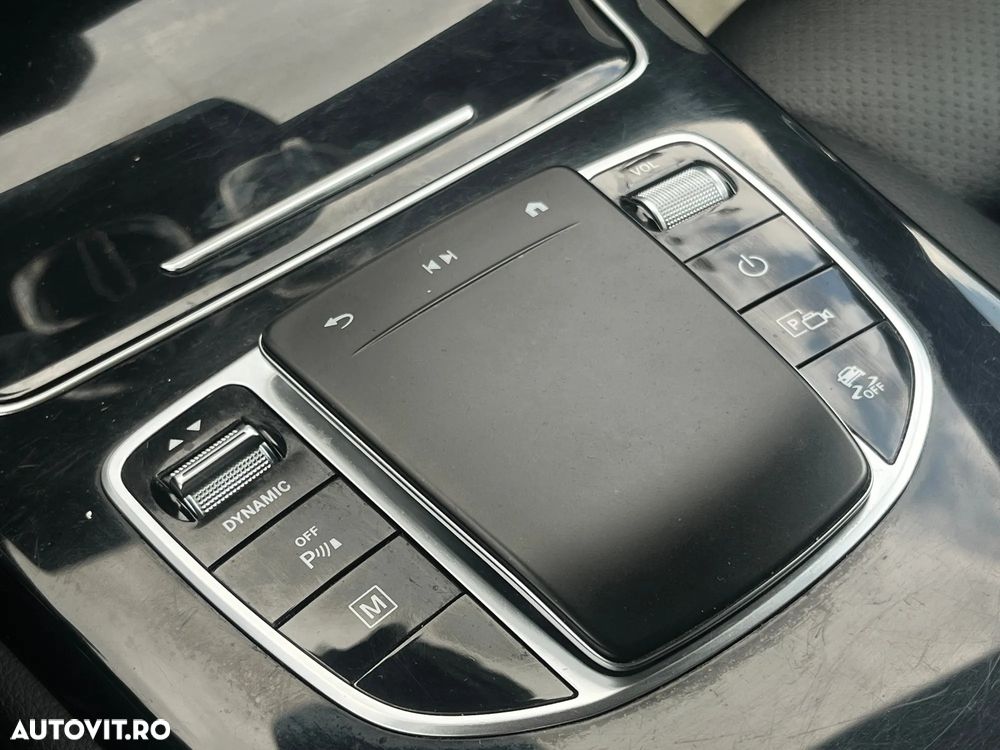 Mercedes-Benz GLC Coupe 300 de 4Matic 9G-TRONIC - 22