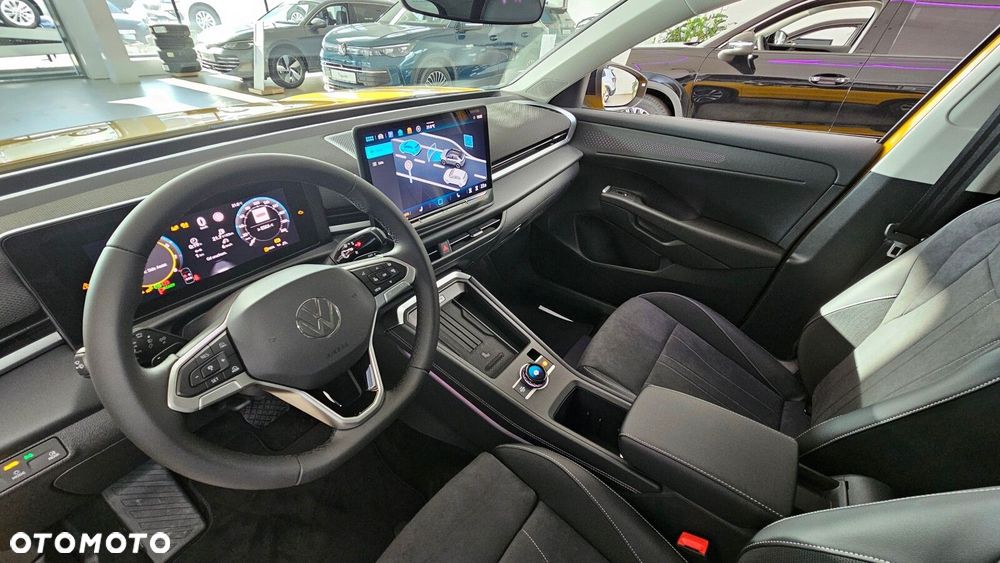 Volkswagen T-Roc - 16