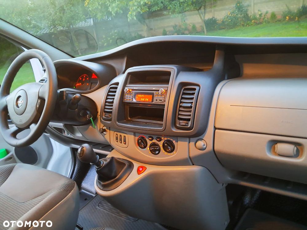 Opel VIVARO - 19