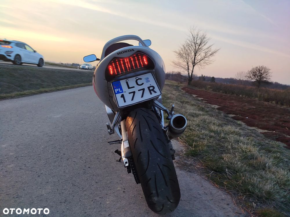 Honda CBR - 7