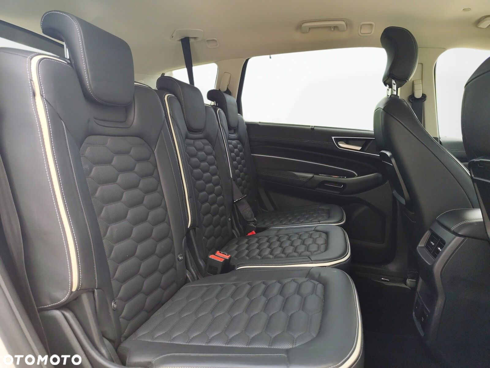 Ford S-Max - 18