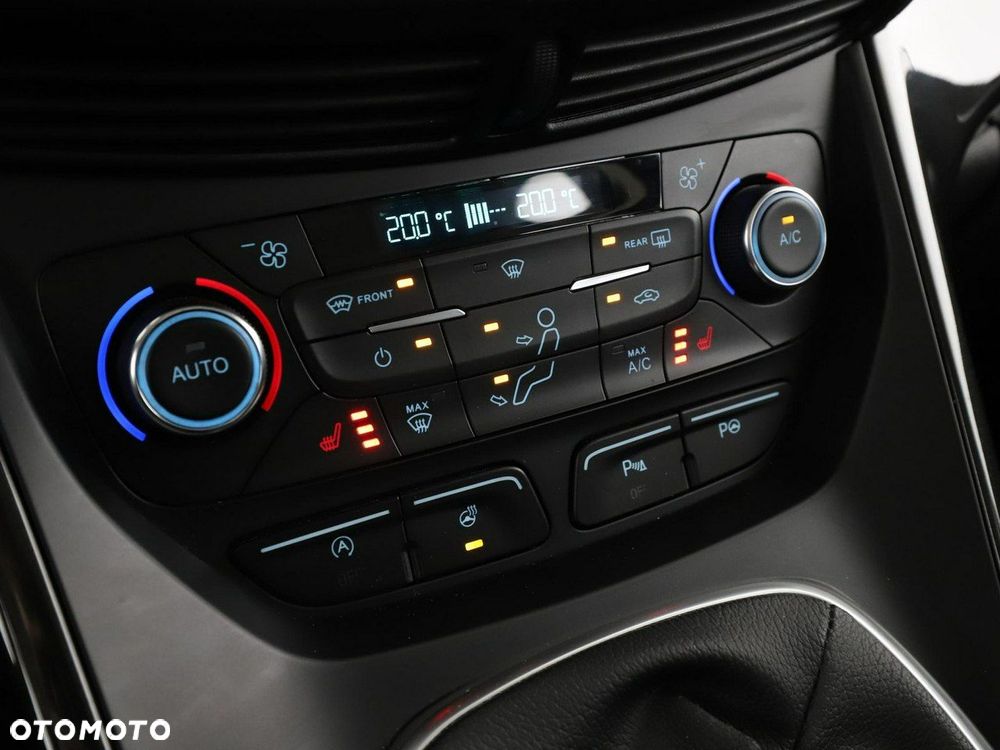 Ford Kuga 1.5 EcoBoost 2x4 Titanium - 28
