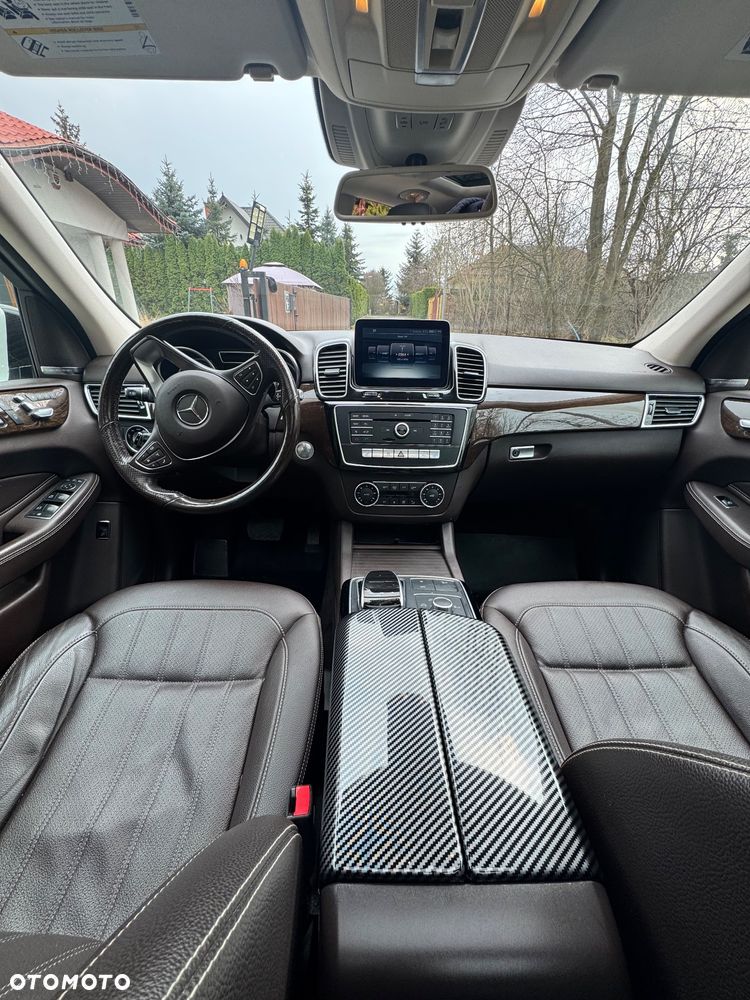 Mercedes-Benz GLE - 15