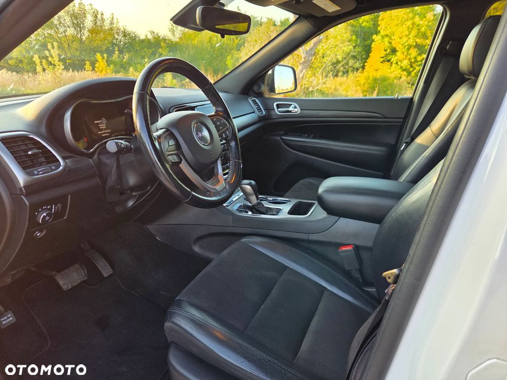 Jeep Grand Cherokee - 17