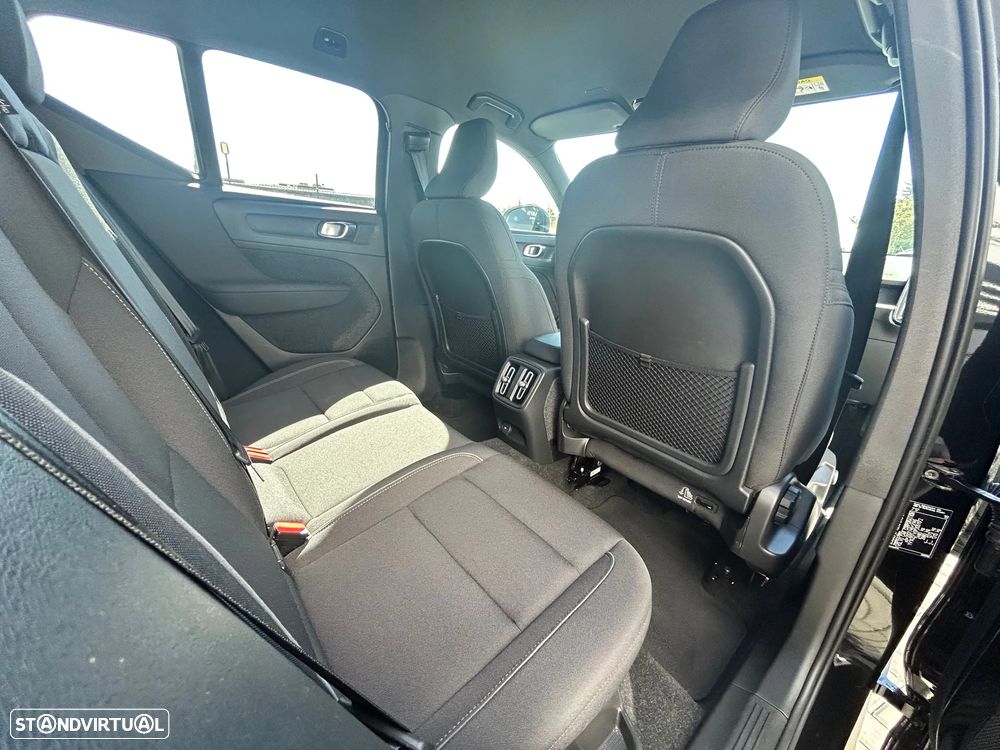 Volvo XC 40 Recharge Core - 14