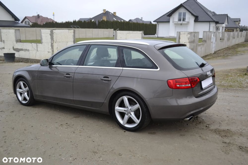 Audi A4 Avant - 10