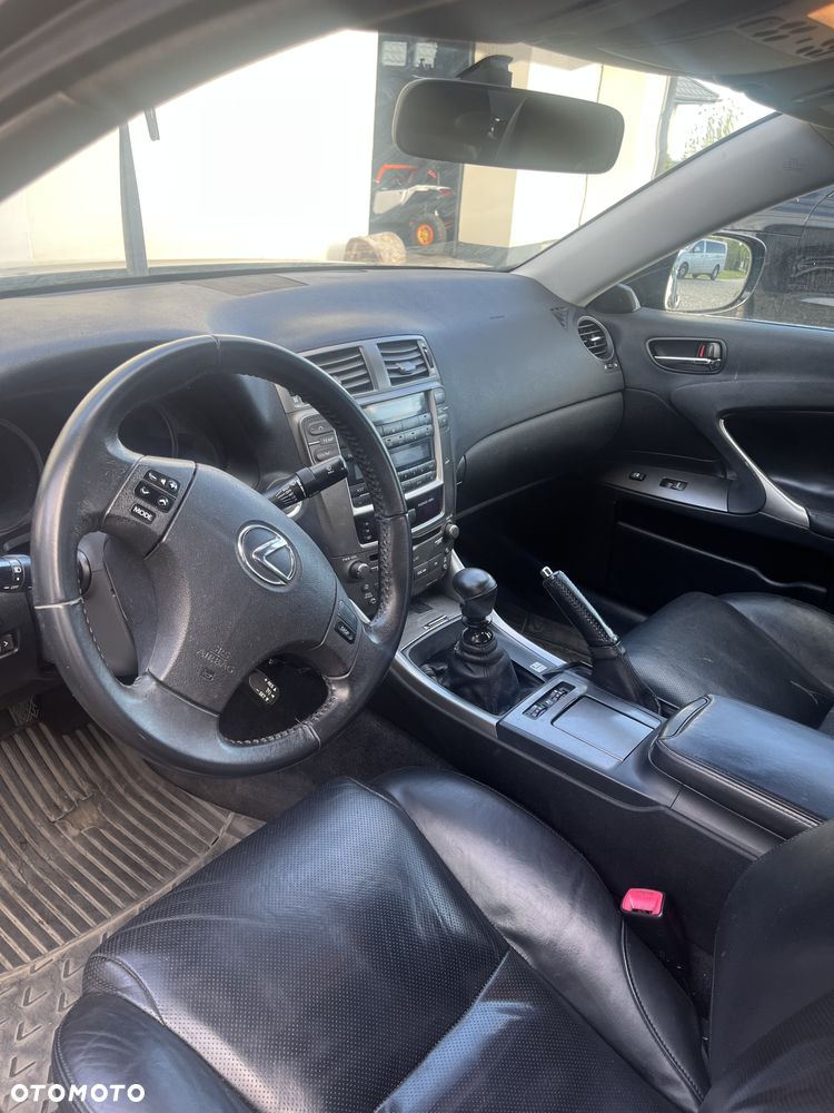 Lexus IS 220 D Elegance - 3