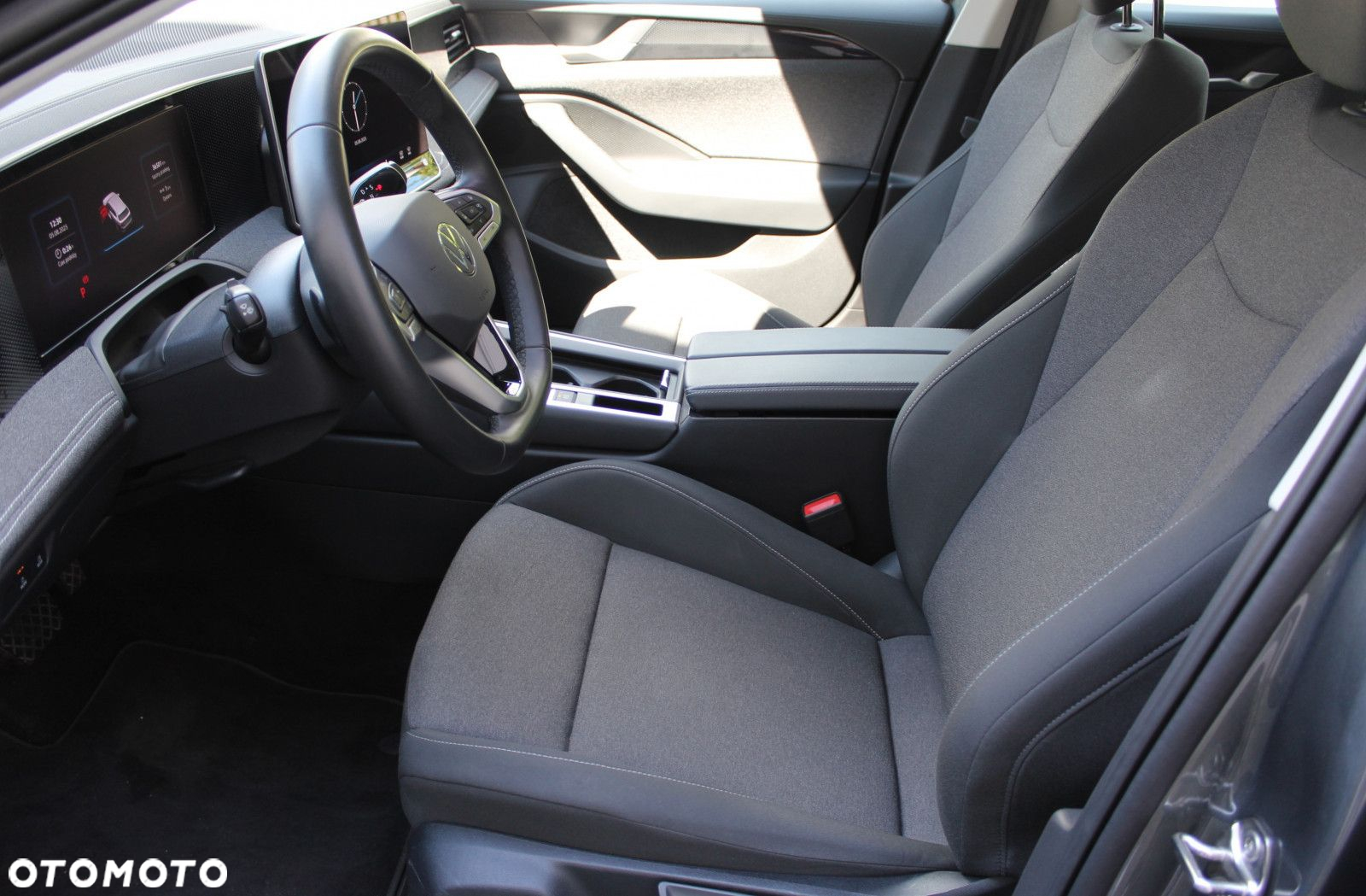 Volkswagen Passat - 11