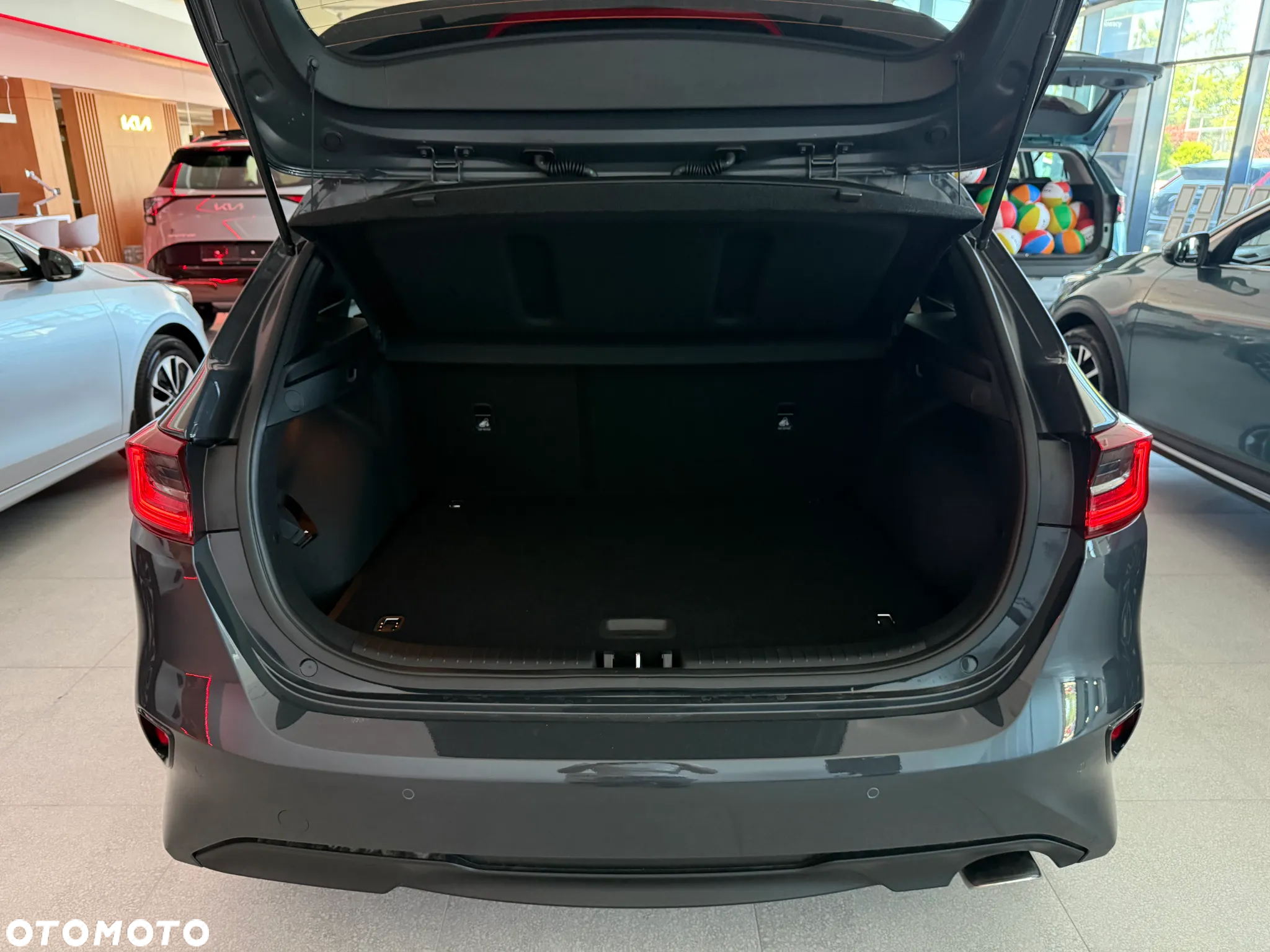 Kia Ceed 1.5 T-GDI Tribute DCT - 11