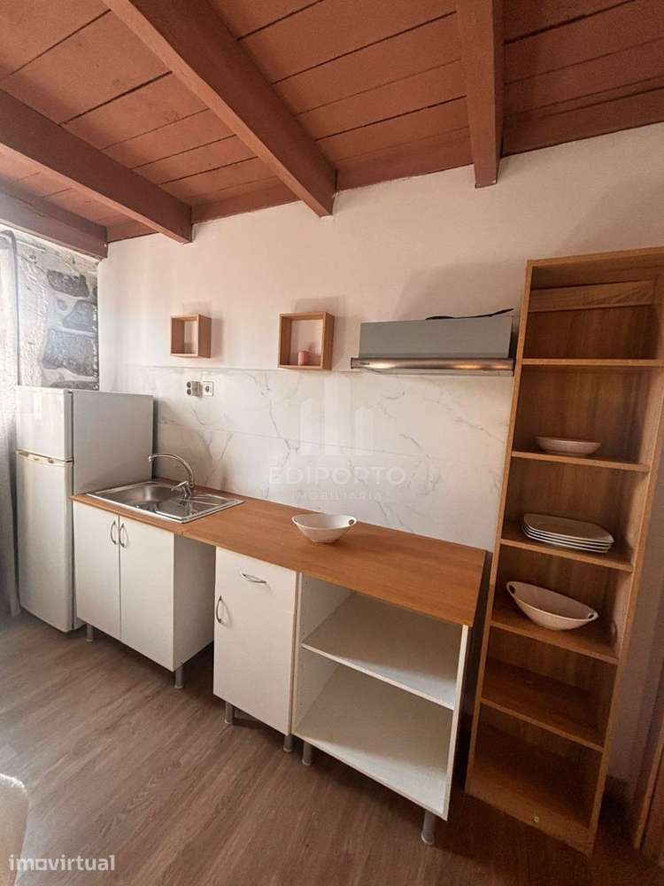 Pequena casa mobilada por 650€ mensais, com despesas de água, luz e in - Grande imagem: 2/15
