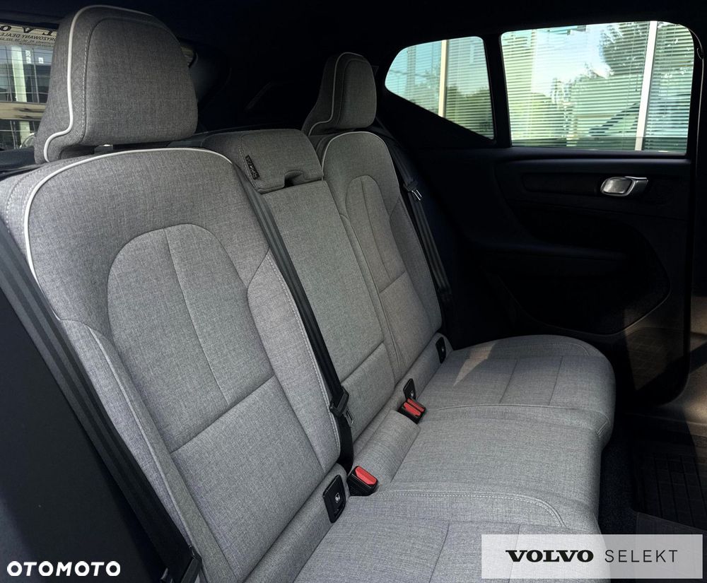 Volvo XC 40 - 24