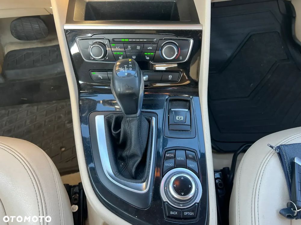 BMW Seria 2 216d Active Tourer - 30