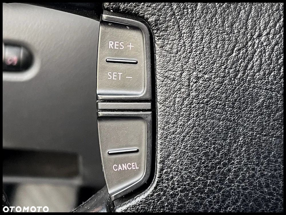 Volkswagen Passat - 29