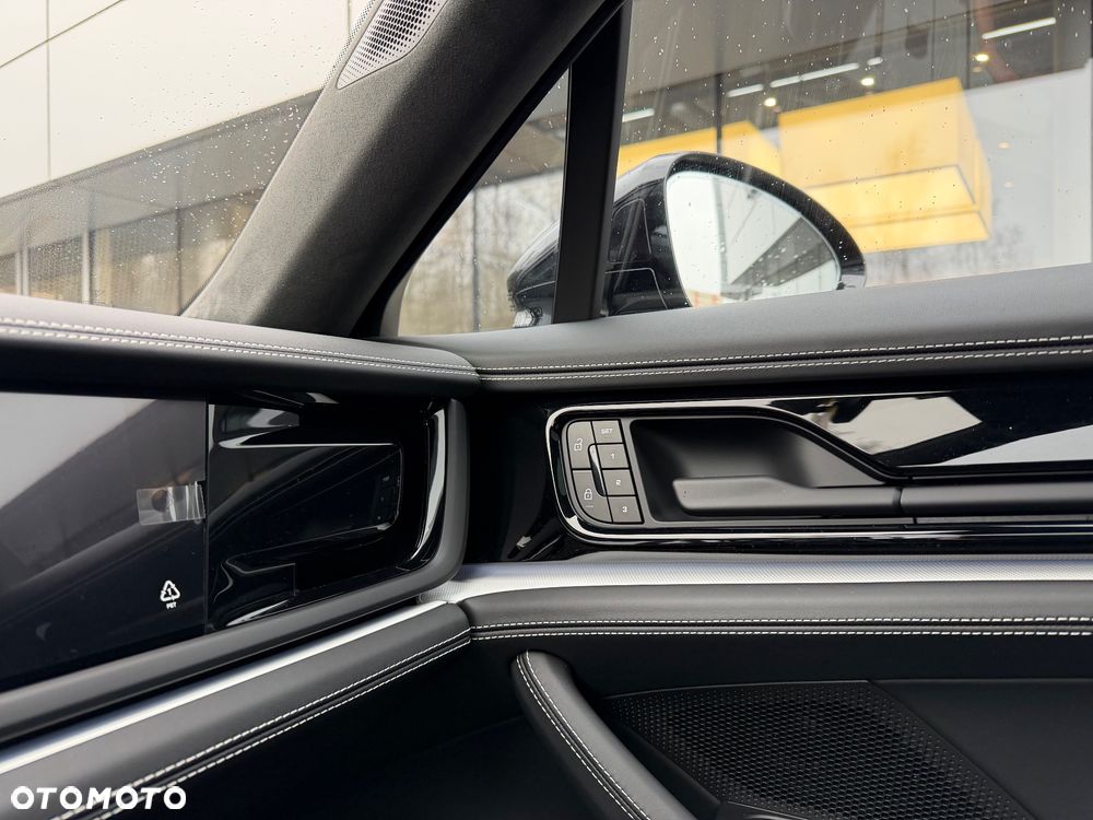 Porsche Panamera Turbo E-Hybrid - 28