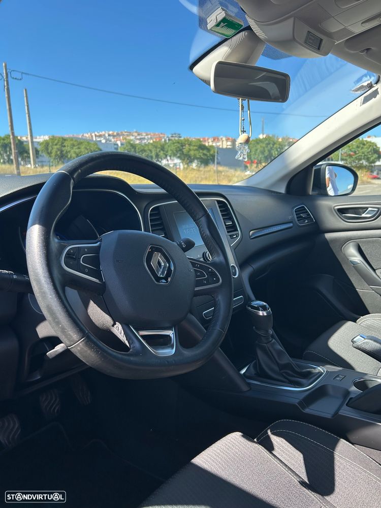 Renault Mégane 1.5 dCi Limited - 6