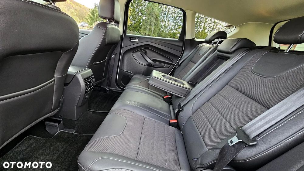 Ford Kuga 2.0 TDCi 4x4 Trend - 25