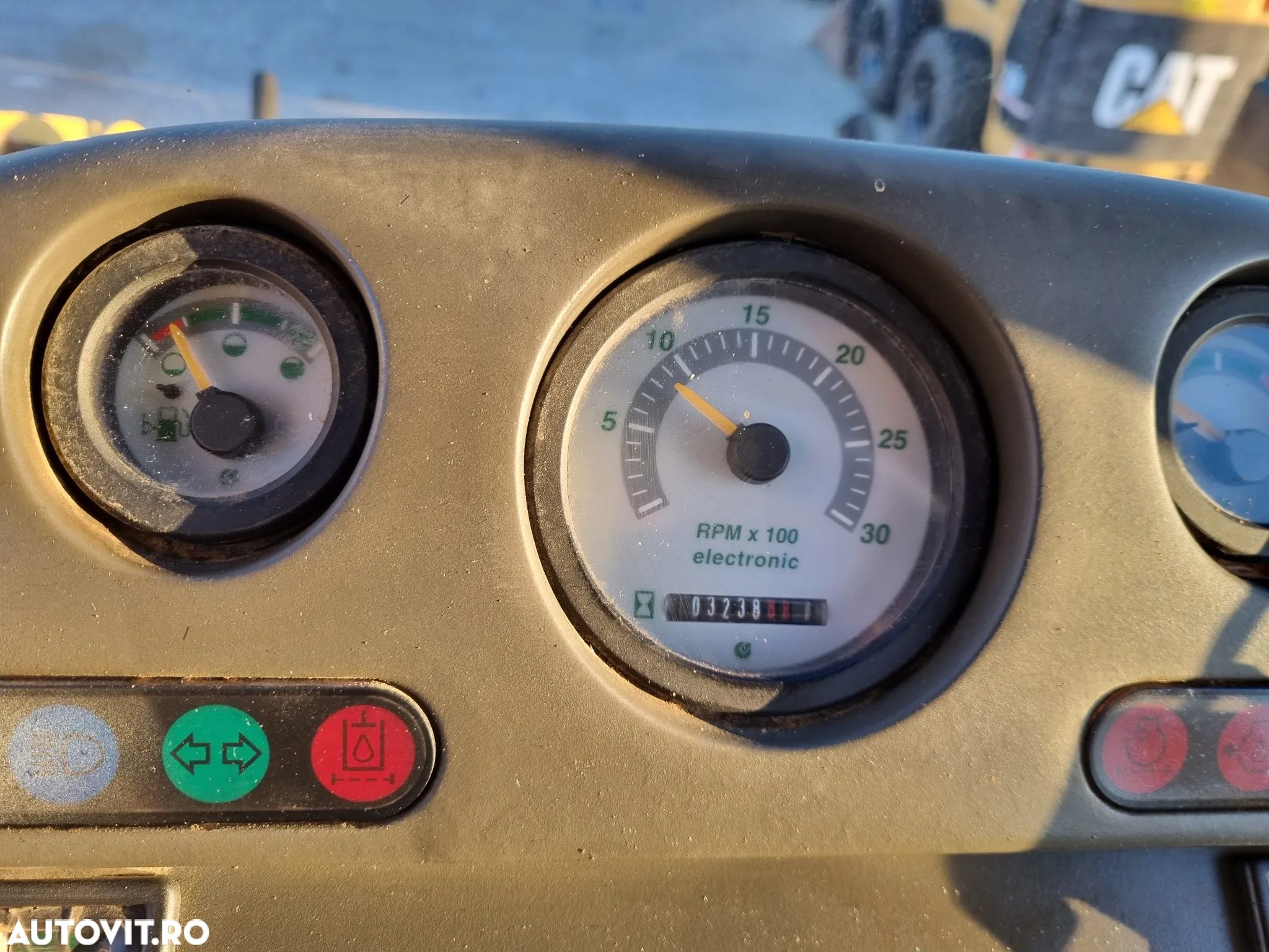 Komatsu WB70 A2 - 11