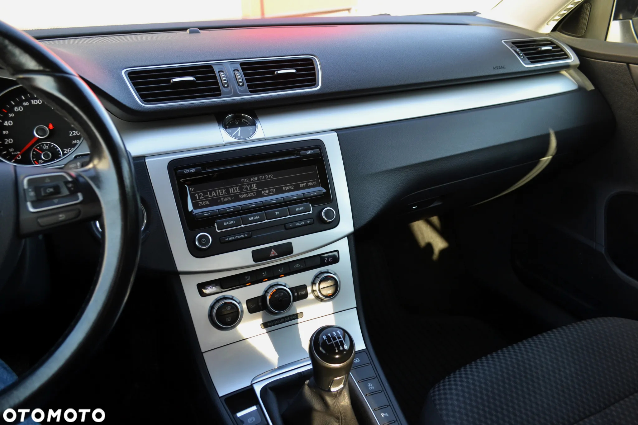 Volkswagen Passat 1.6 TDI Trendline Optimum - 15