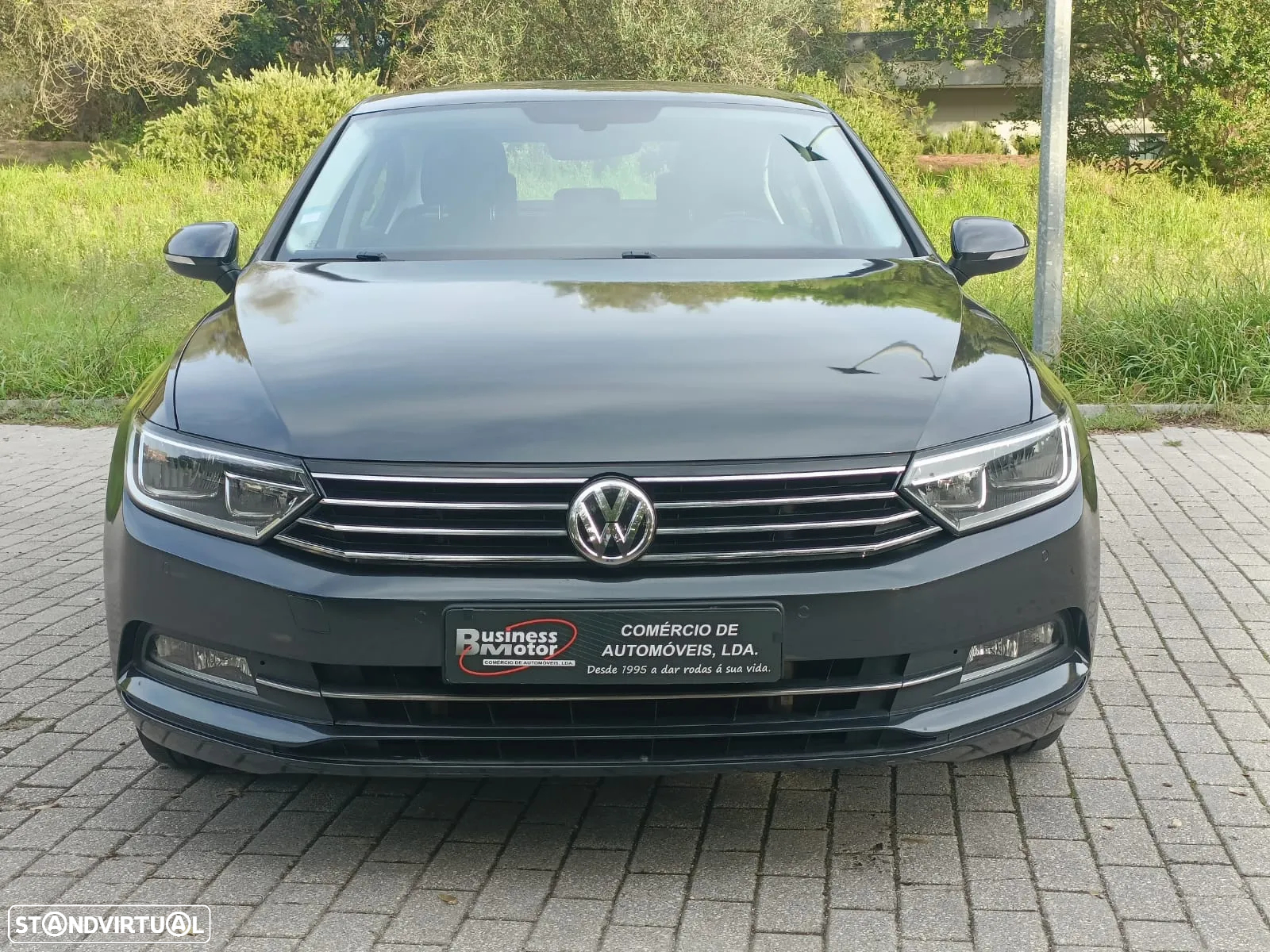 VW Passat 2.0 TDI Confortline - 8