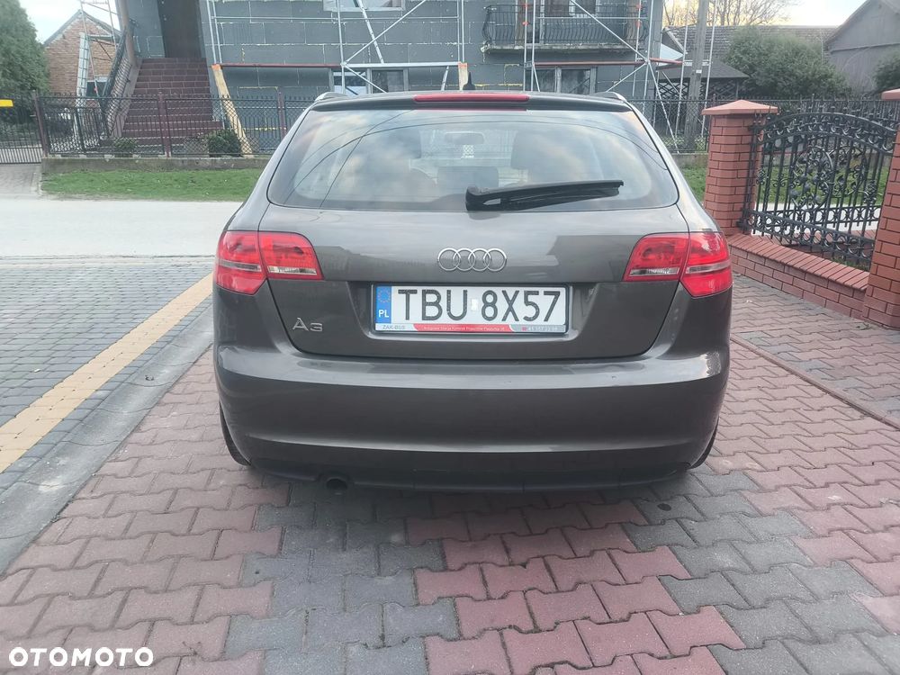 Audi A3 Sportback 1.6 TDI DPF Ambition - 4