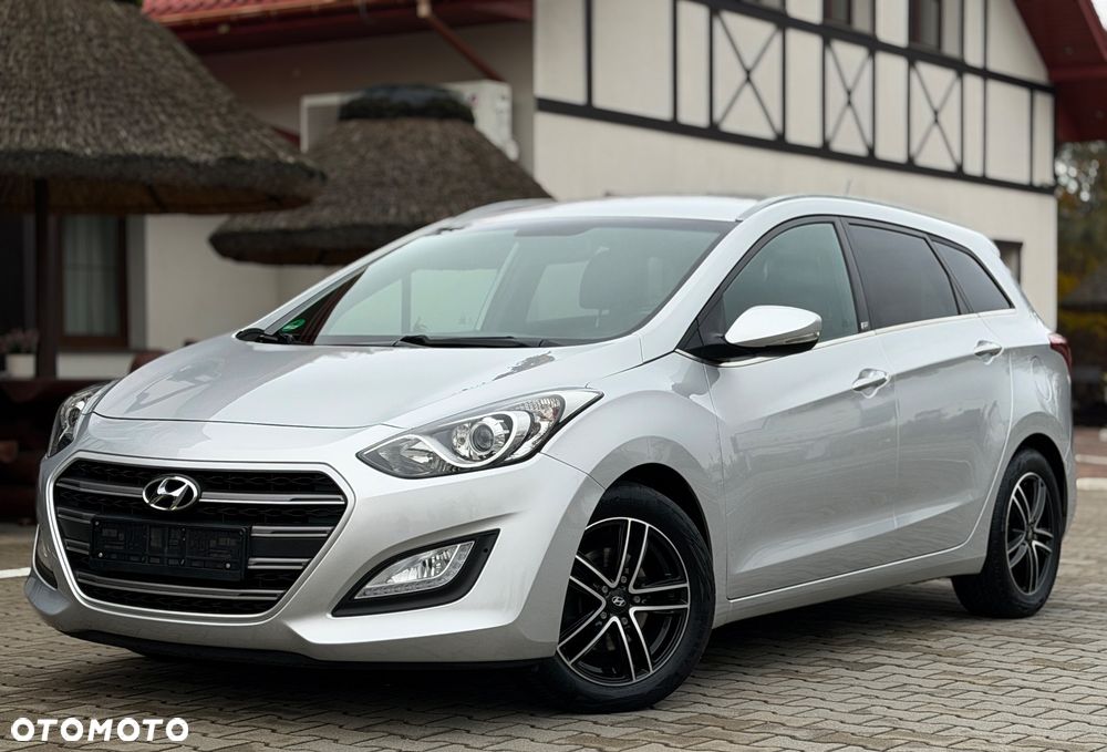 Hyundai i30 Kombi 1.6 GDi DCT Passion - 2