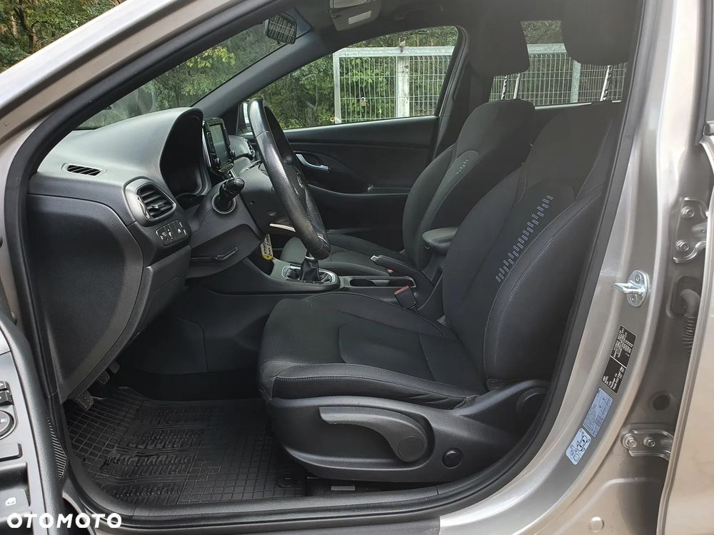 Hyundai i30 1.4 T-GDI GO Plus - 14