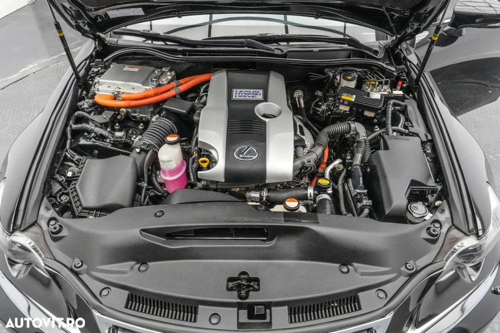 Lexus Seria IS 300h Aut. Executive - 23