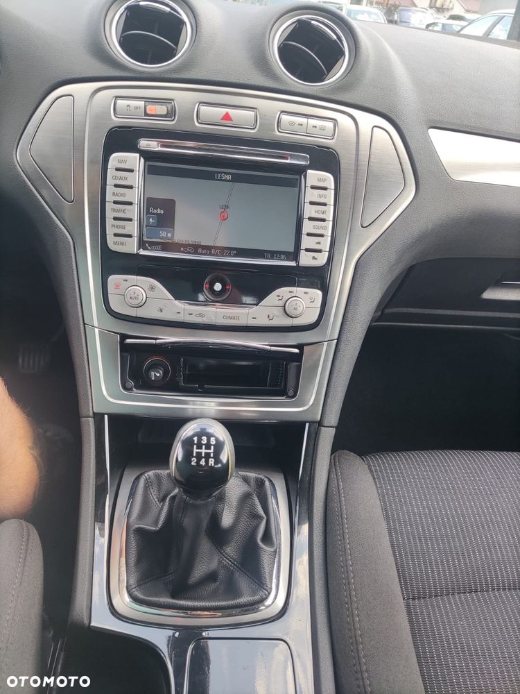 Ford Mondeo 2.0 Ghia - 17