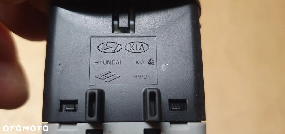 Przełącznik włącznik poduszek AIRBAG Kia Sportage III - 5