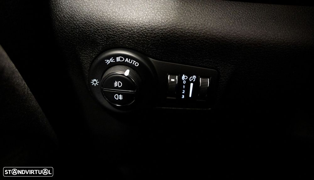 Jeep Compass 1.3 T Longitude - 11