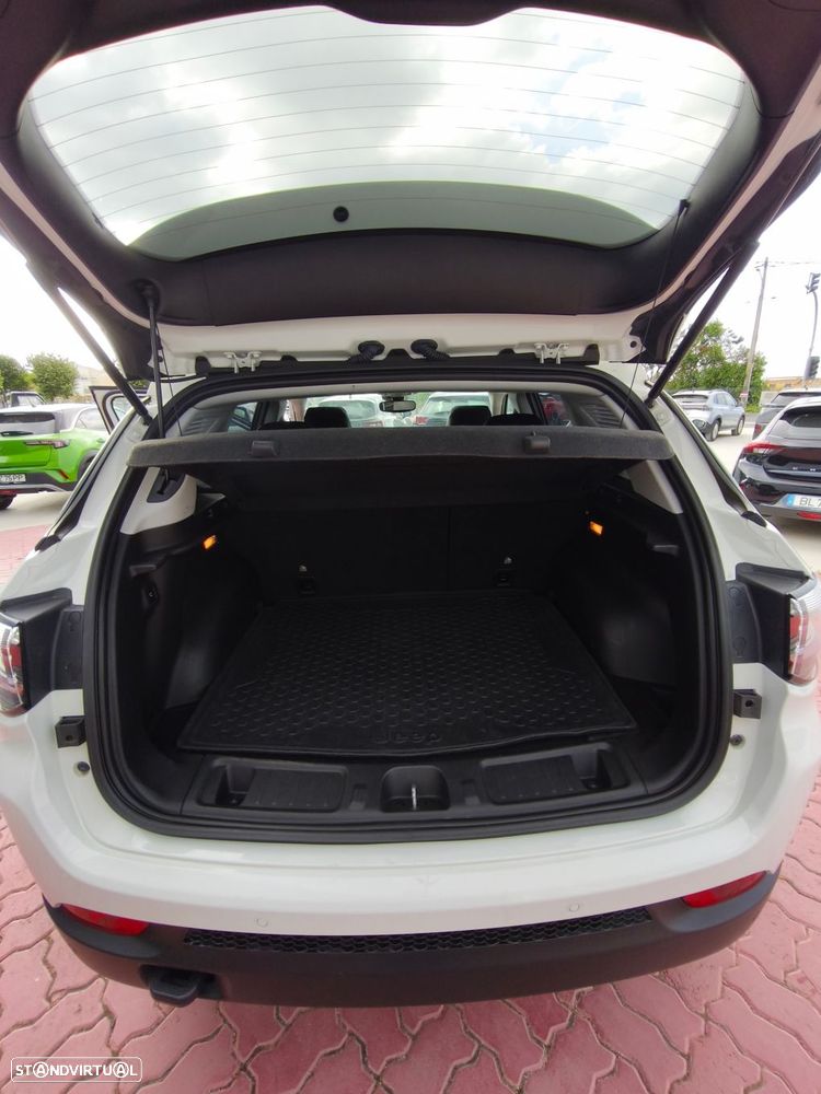 Jeep Compass - 35