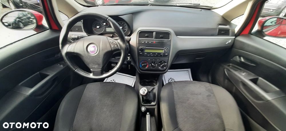 Fiat Grande Punto - 27