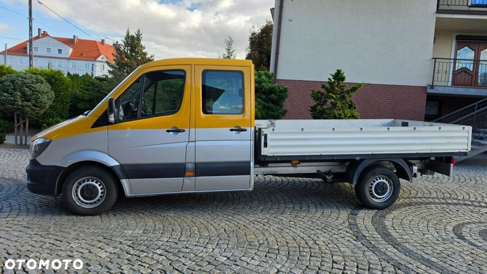 Mercedes-Benz Sprinter - 2
