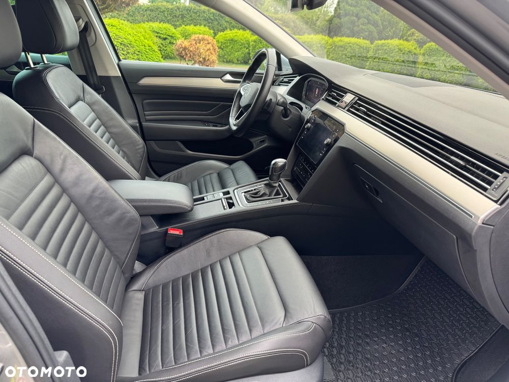 Volkswagen Passat Variant 2.0 TDI EVO Elegance DSG - 14