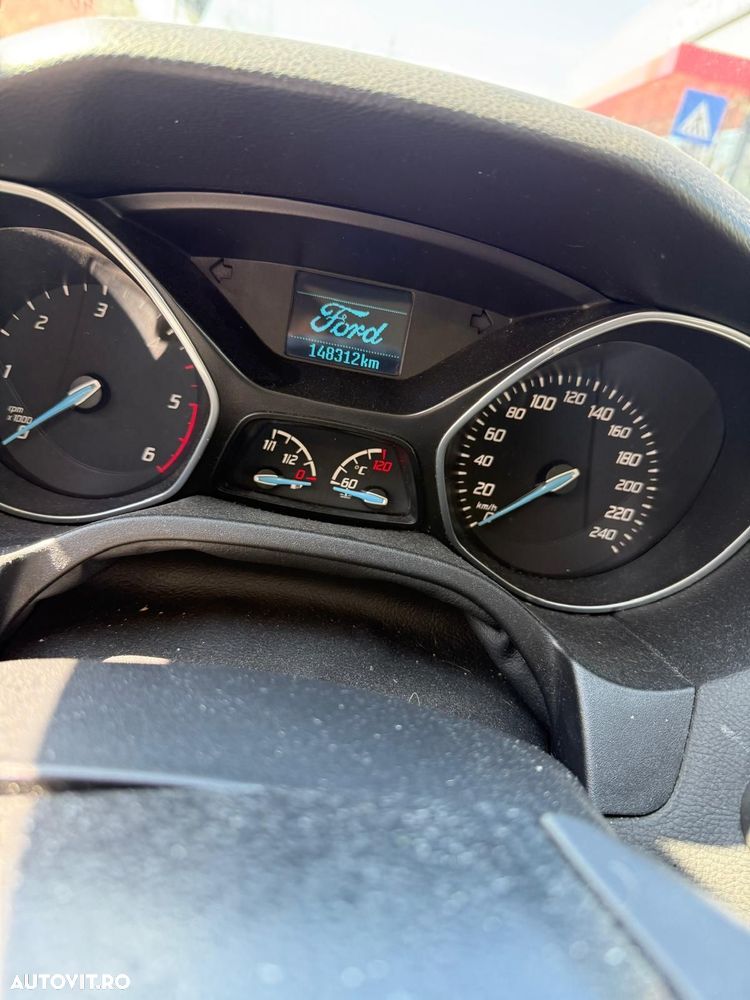 Ford Focus - 13