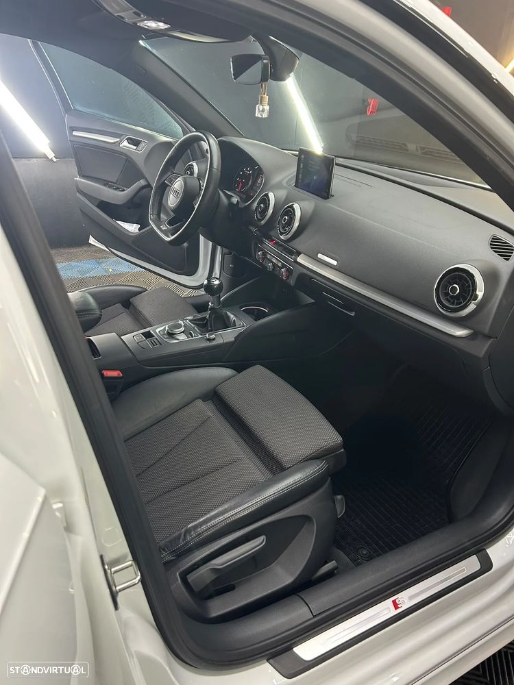 Audi A3 Sportback 35 TFSI cylinder on demand sport - 11