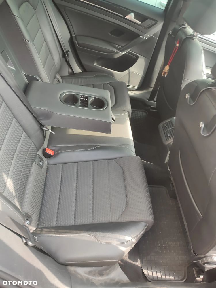 Volkswagen Golf 2.0 BlueTDI Highline - 16