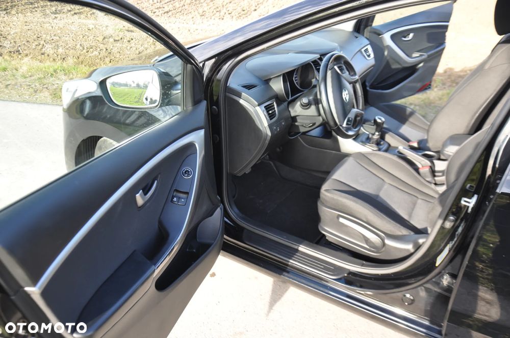 Hyundai i30 1.4 Fifa World Cup Edition - 6