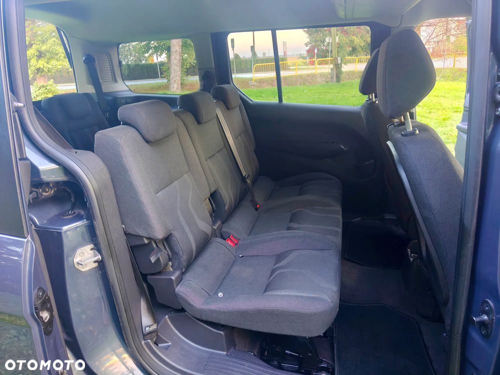 Ford Tourneo Connect Grand - 31