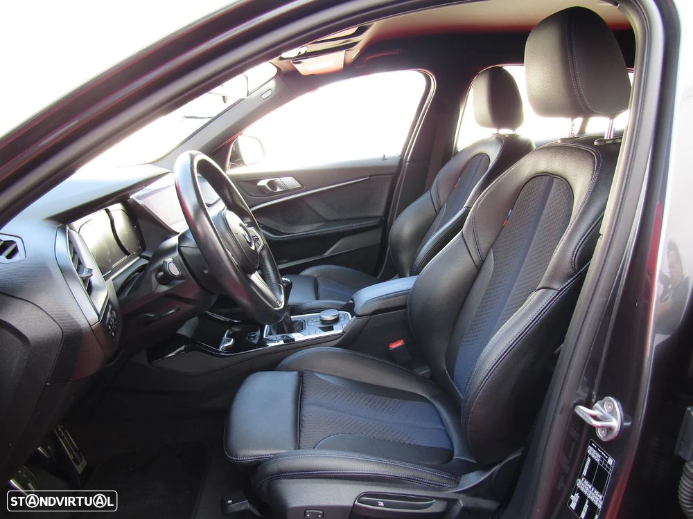 BMW 116 d Pack Desportivo M - 14