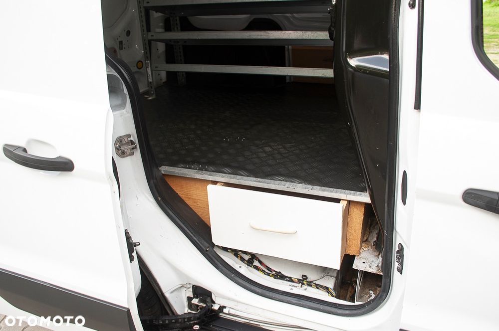 Ford Transit Connect - 23