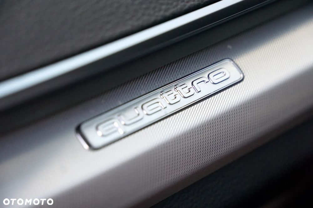 Audi Q5 40 TDI quattro S tronic S line - 29
